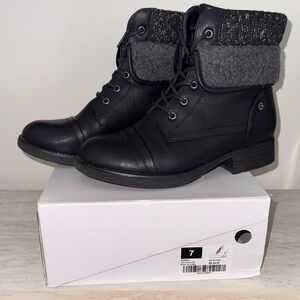 Women's Black and Gray Ankle Boots